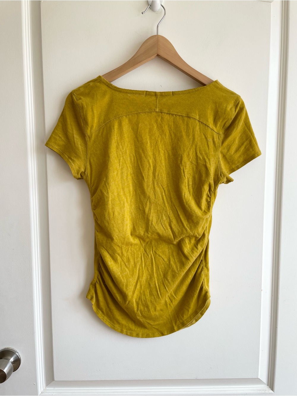 We The Free Cap Sleeve Scoop Neck Tshirt Size M Ruched Sides Chartreuse Color - Picture 2 of 8